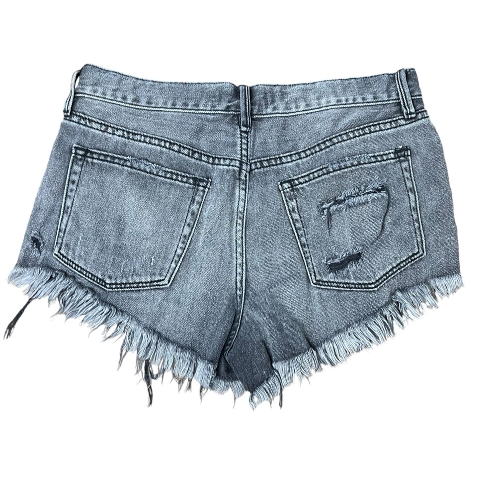 We The Free Faded Black Distressed Jean Shorts Size 27 - Picture 2 of 10